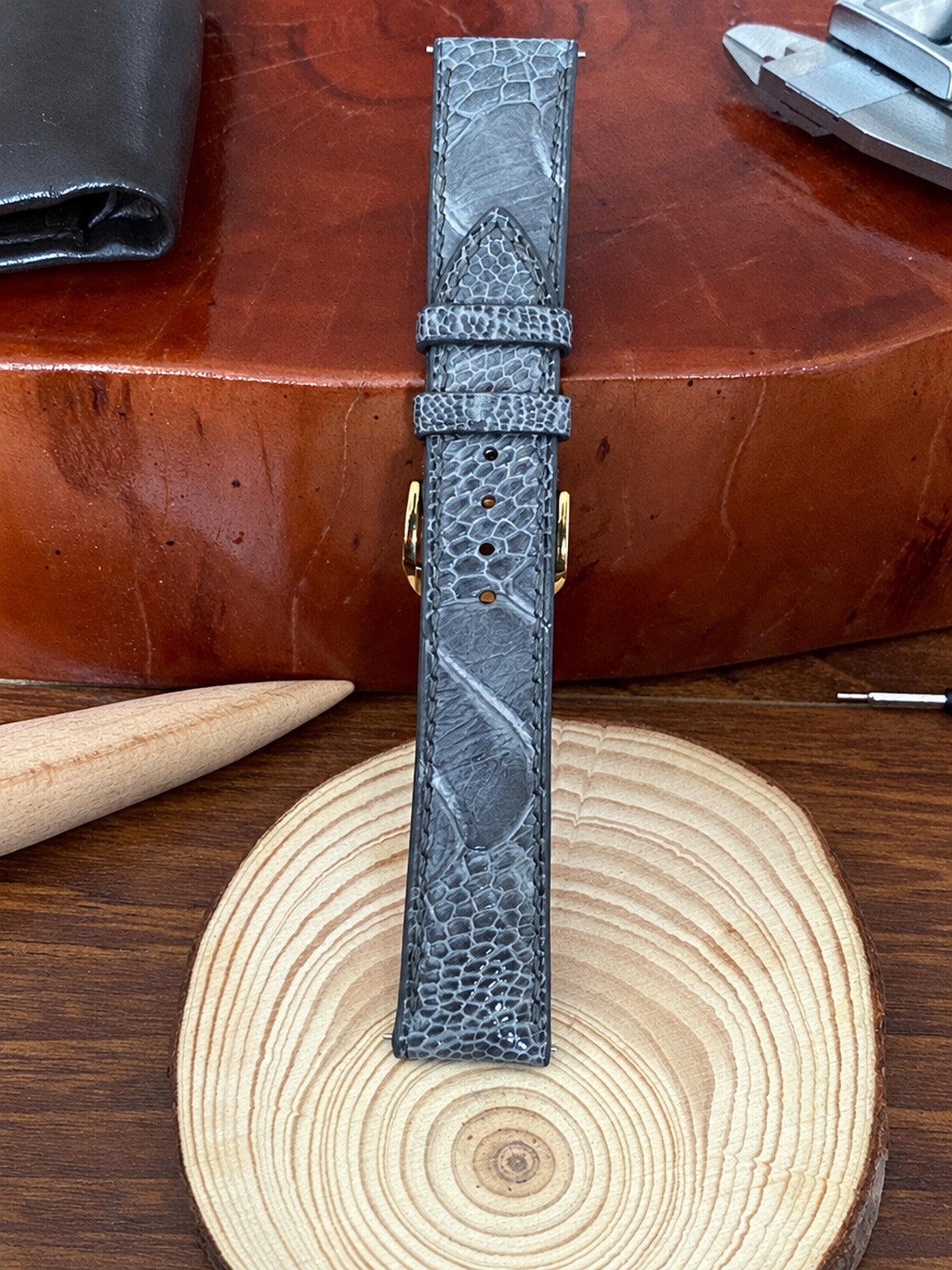grey ostrich leg leather watch strap – photo 2