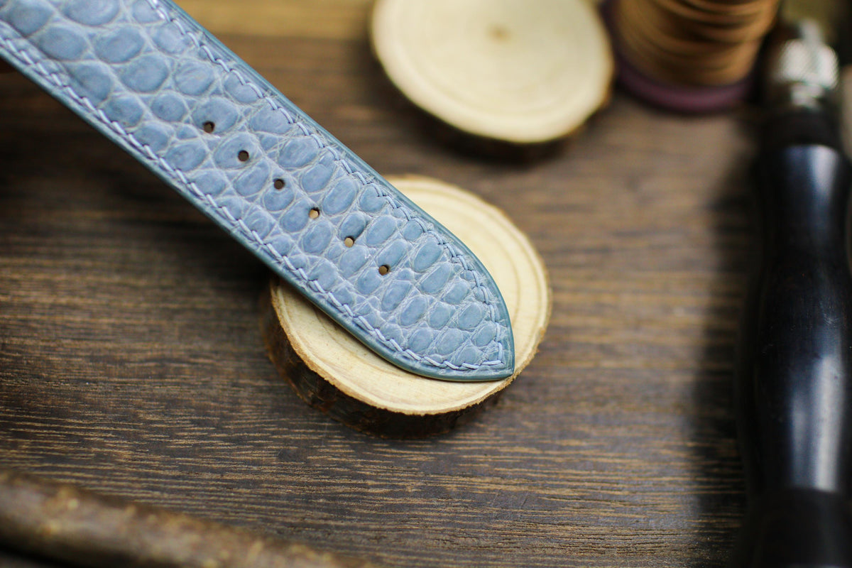 light grey alligator leather watch strap – photo 2