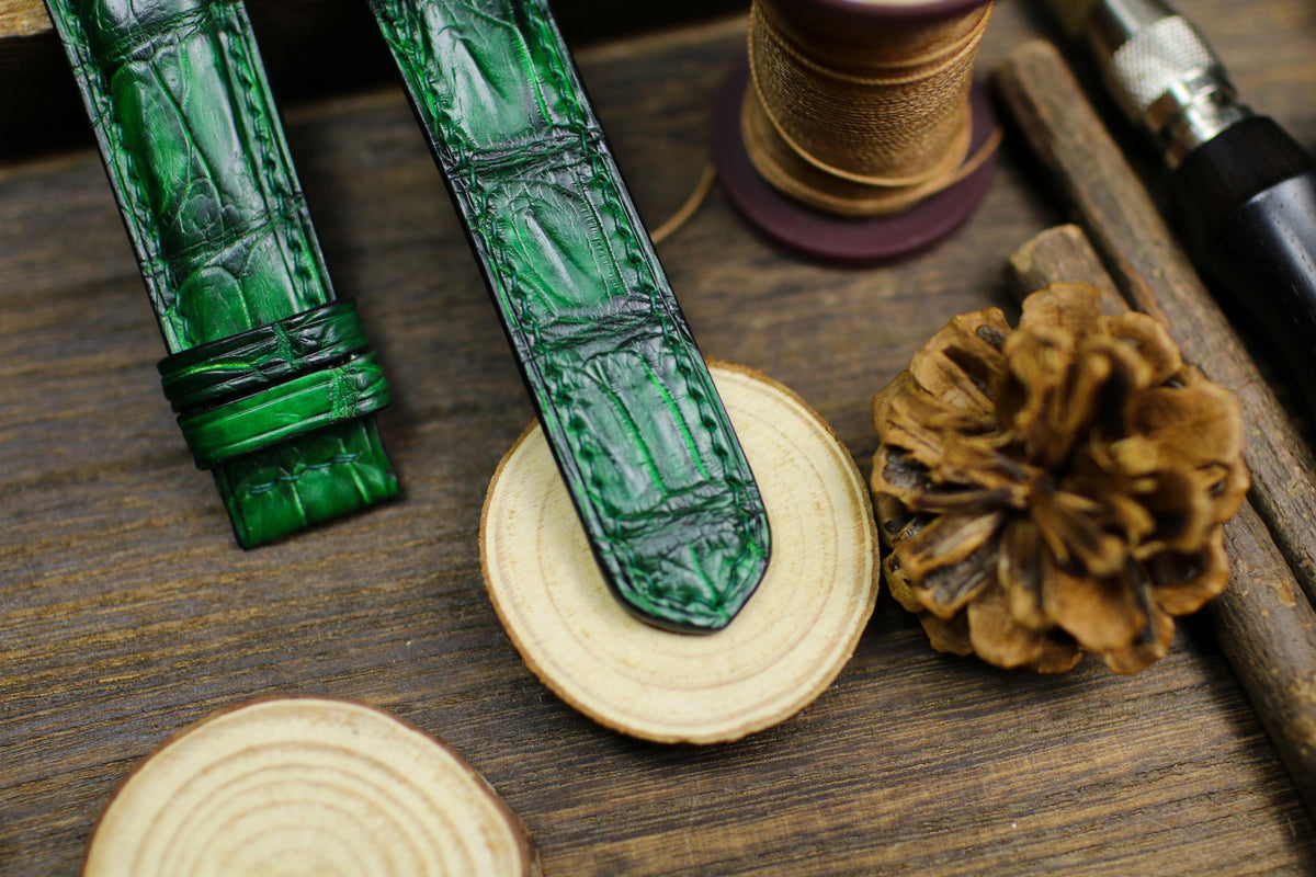 patina green alligator leather watch strap – photo 4