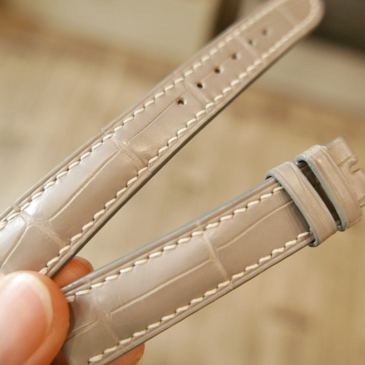 light grey alligator leather watch strap – photo 4
