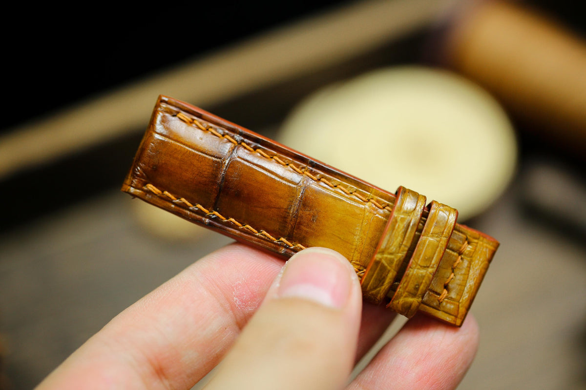 faded tan brown alligator leather watch strap – photo 5