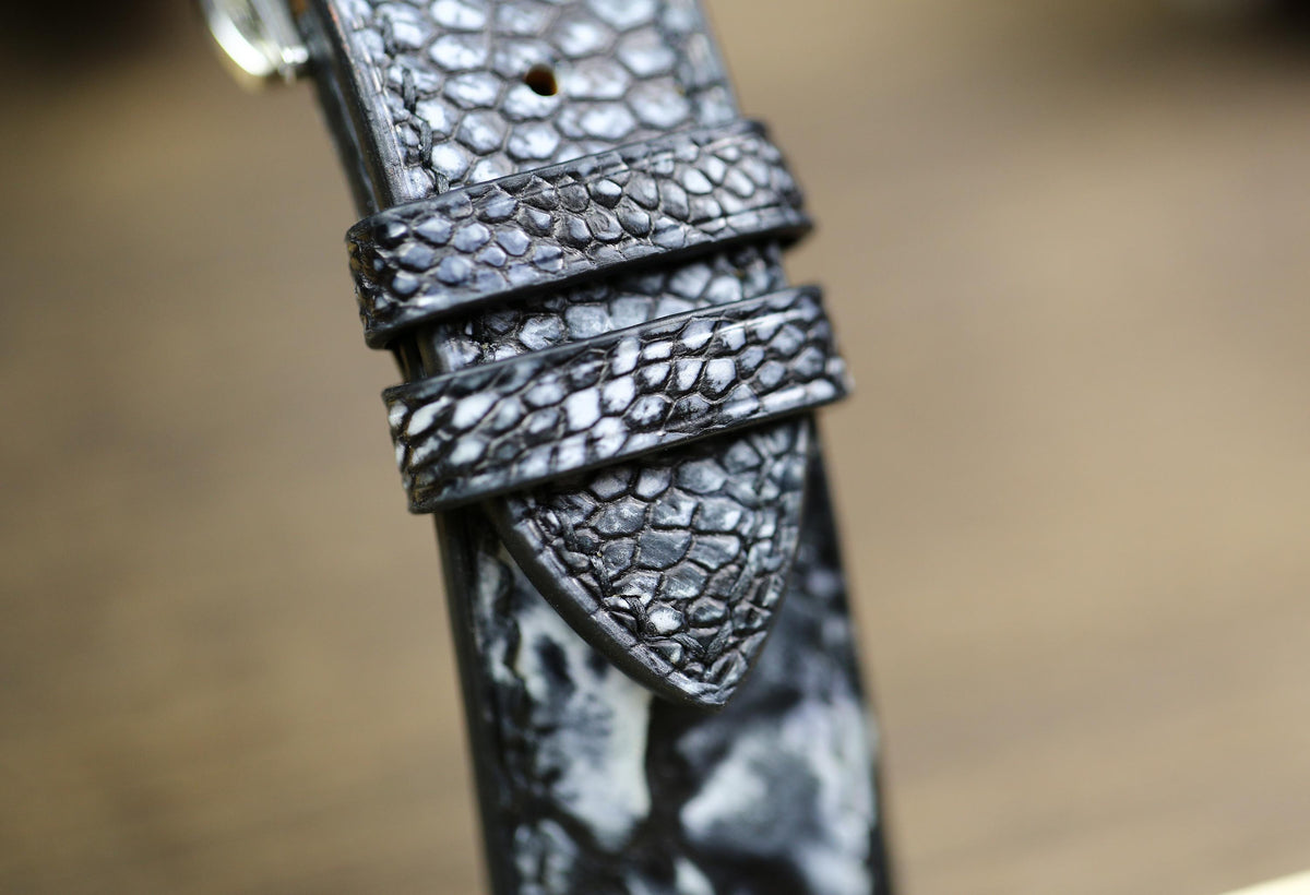 patina black ostrich leg leather watch strap – photo 7
